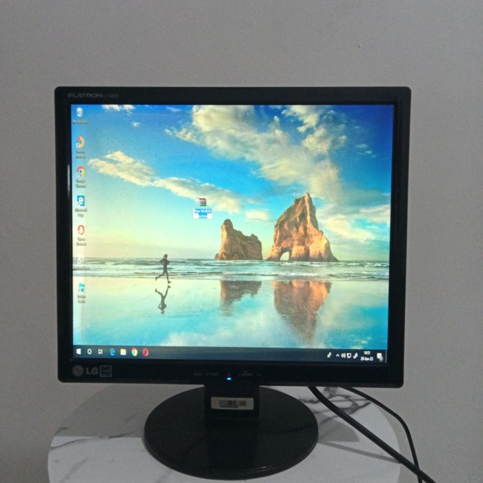 monitor lcd 17 inch kotak minus polaris