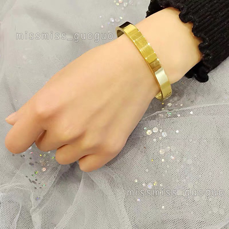 Missmiss Gelang Tangan Titanium Steel Lapis Rose Gold 18K Bentuk C Anti Karat / Alergi Untuk Pria / Wanita