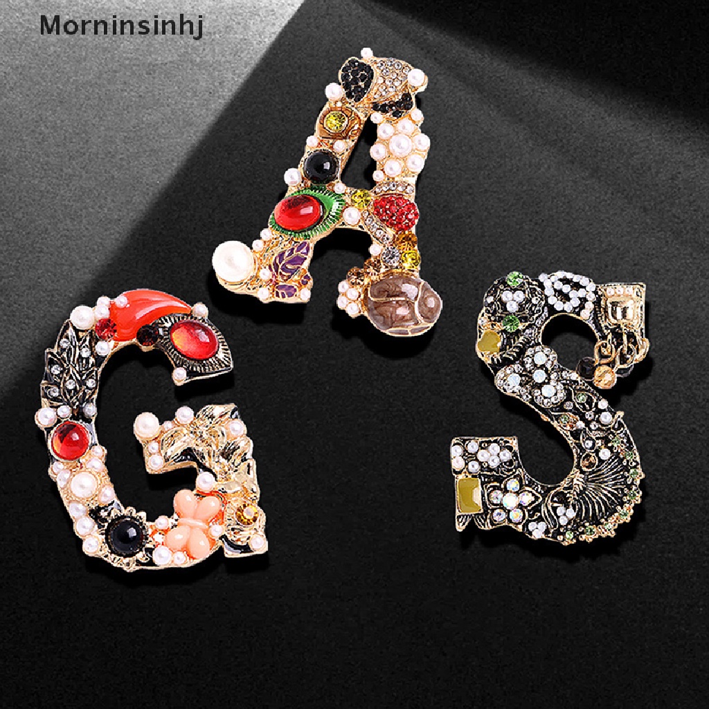 Mornin Vintage Berlian Imitasi Huruf Enamel Mutiara Imitasi Bros Wanita Baroque Alfabet Initial Pin Fashion Perhiasan Hadiah id