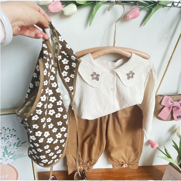 SETELAN 3 IN 1 ANAK CEWEK MODEL ROMPI BUNGA CREAM BAJU ADA MOTIF CELANA UJUNG BUNGA PANTS SIZE 100-140