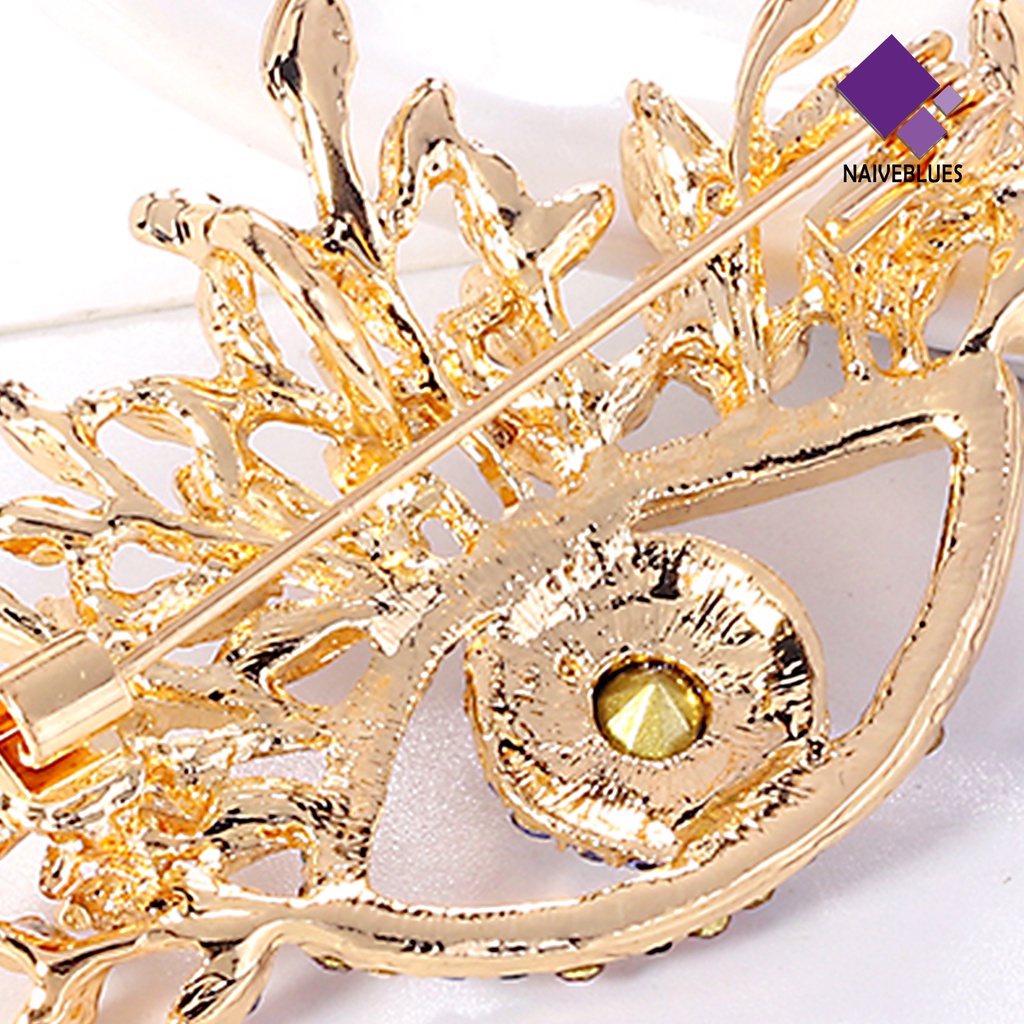 &lt; Naiveblues &gt; Lapel Pin Pakaian Elegan Portable Cinta Hati Mata Hias Berlian Imitasi Pin Untuk