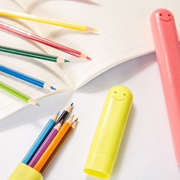⭐️𝐈𝐇𝐒 𝟕𝟔𝟎 𝐋𝐚𝐦𝐩𝐮𝐧𝐠⭐️Kotak Sikat Gigi Portable Tempat Pensil Serbaguna Import