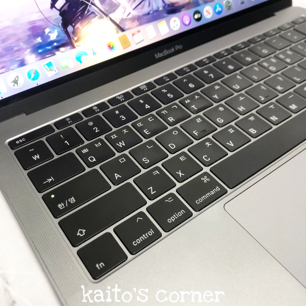 LAPTOP APPLE MACBOOK PRO 2017 INTEL CORE I5.2,3 GHZ - LAYAR 13,3 INCH - cocok untuk kerja/ kuliah, bonus tas dan mouse