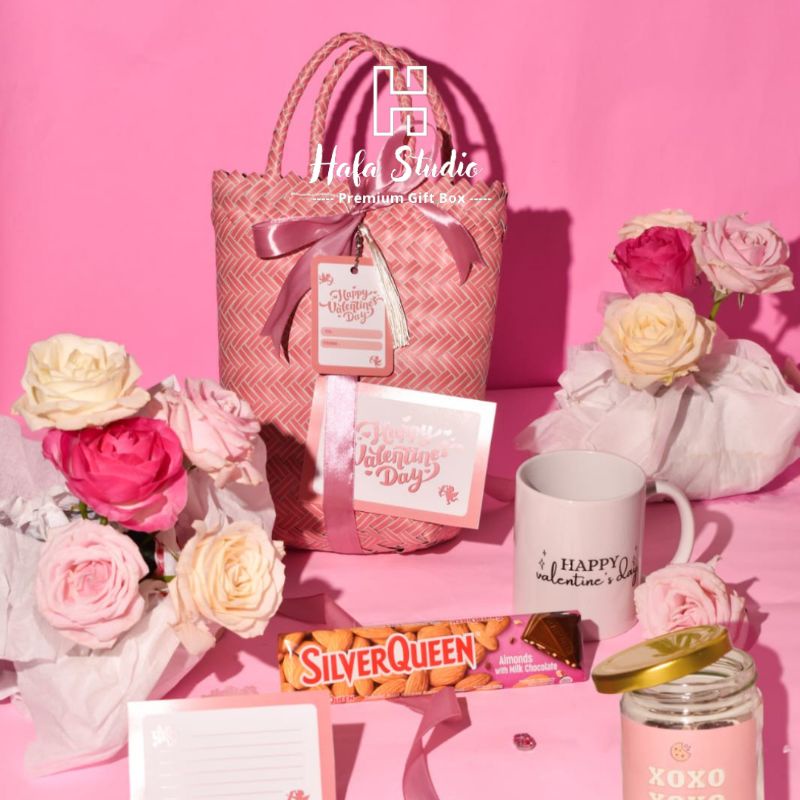 

VALENTINE PACKAGE / HAMPERS VALENTINE / KADO VALENTINE / VALENTINE'S DAY / GIFT BOX LEBARAN / KUE KERING / HAMPERS MUG / HAMPERS GURU / KADO LEBARAN / HAMPERS CORPORATE / HAMPERS COORPORATE / PARCEL KUE KERING / HAMPERS VALENTINE BY HAFA STUDIO