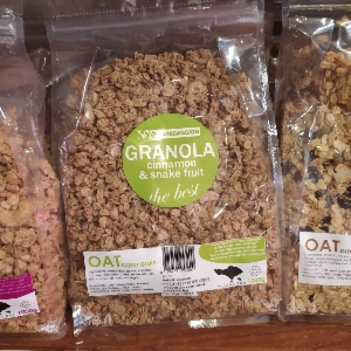 

✨NEW✨ -Oats and Oats Granola 1kg (gandum sehat) Cinnamon Snake Fruits- 1.1.23
