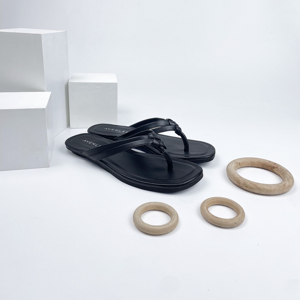 Sandal Flat Wanita Jepit Kupat Nyaman dan Anti Slip Avenlee Bronia