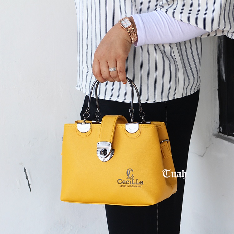 TUAH SLIMBAGS ( NEW ARiVVAL ) Shoulder Bag CeciLLa Premium Gagang Besi Black NekeL Series High quality MX - 67 / Tas Wanita Terbaru Kekinian &amp; Terlaris/ Tas Jinjing Wanita Elegan/ Tas Selempang wanita/ Tas Pesta Mewah Wanita Elegan