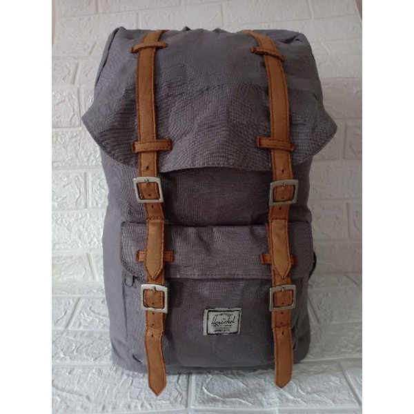 HERSCHEL ORIGINAL AUTHENTIC Preloved