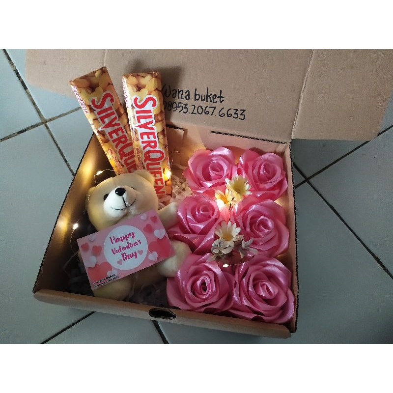 (READY) Bisa COD || Buket coklat silverqueen beruang / buket valentine / buket bunga murah (58 gr) /