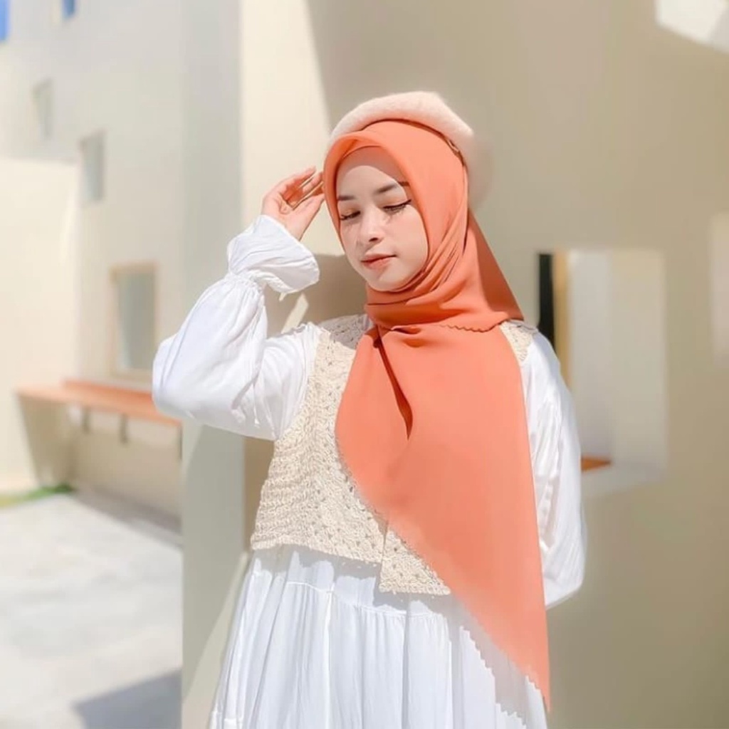 Hijab Segiempat Bella Square Polycotton Lasercut Premium