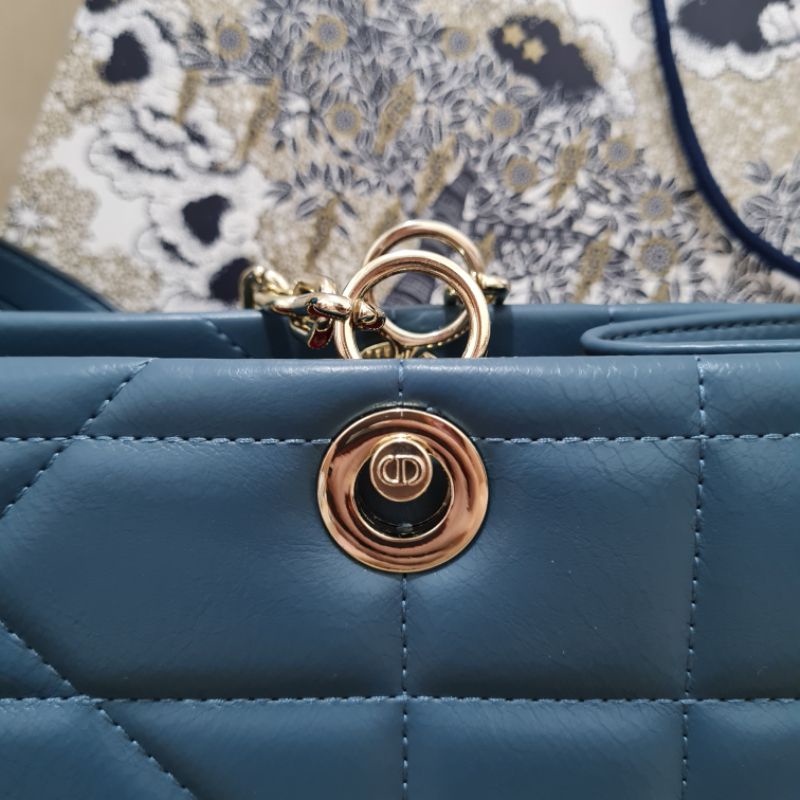 CD10R Essential Totte