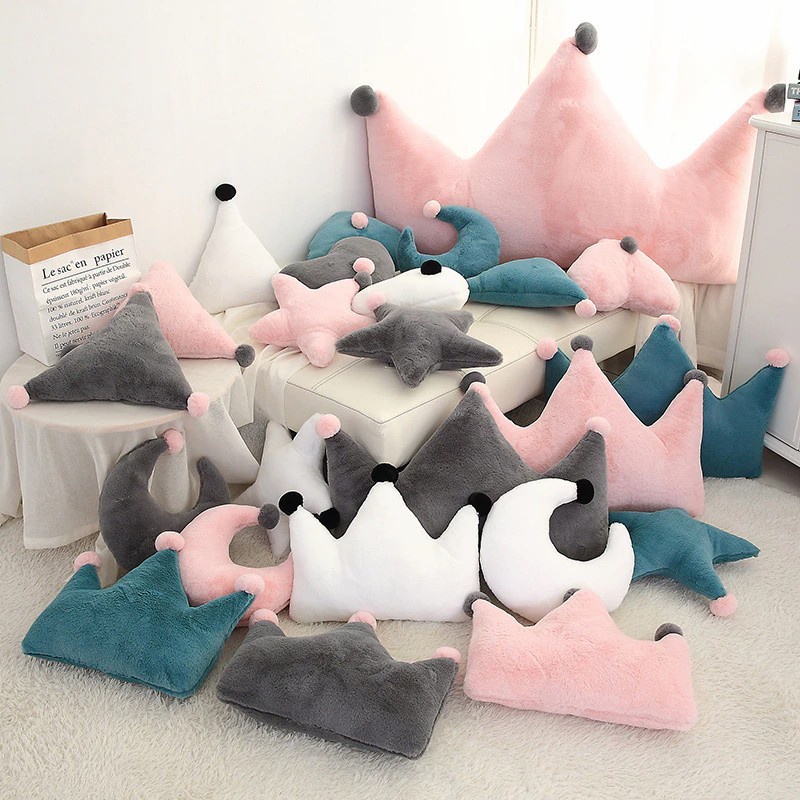 [1 Pcs] Bantal Karakter Lucu / Bantal Love / Bantal Bintang / Bantal Bulan / Bantal Sofa / Bantal Bentuk