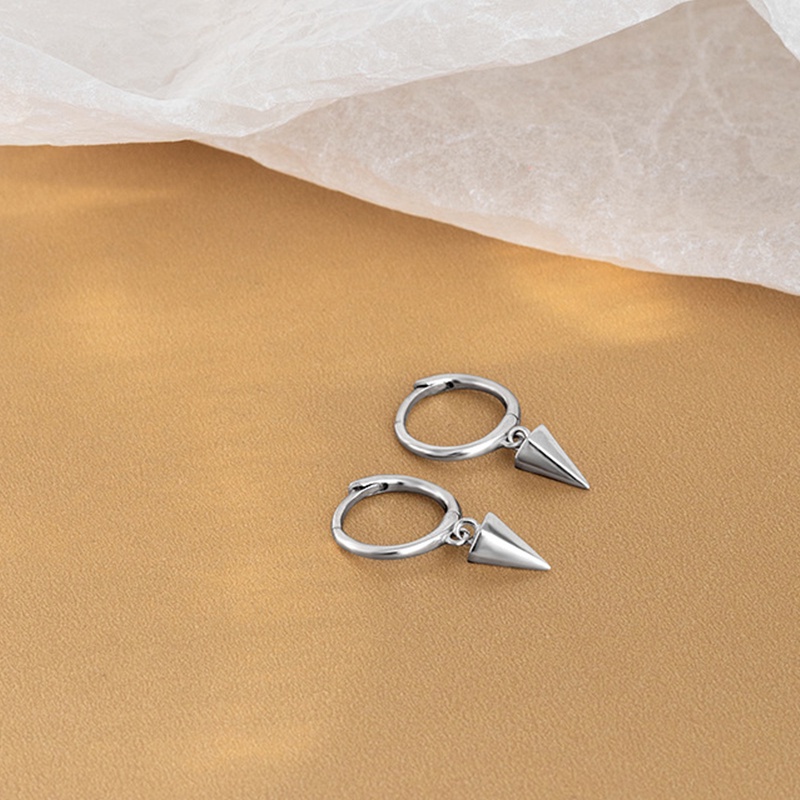 Anting Asimetris Bintang Anti Karat Anting Keren Anting Temperamen Perak Perempuan Musim Panas