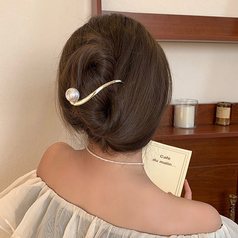 Klip Rambut Mutiara Logam Elegan Aksesoris Rambut Wanita Kupu-Kupu Hair Claw Clip