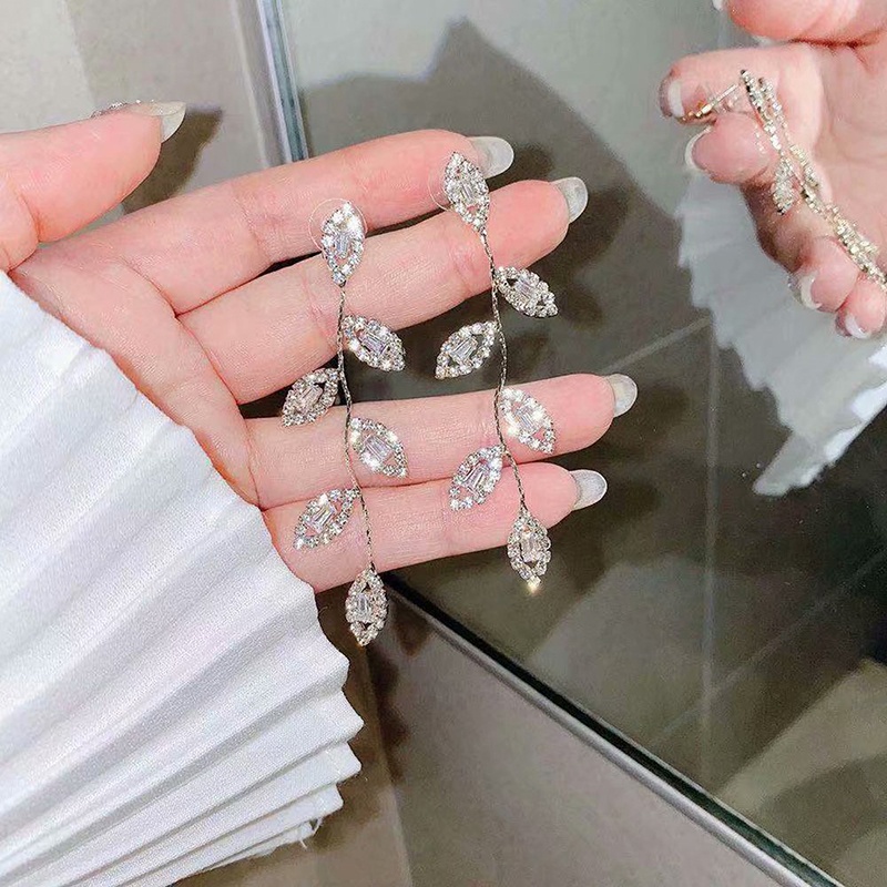 [AYBx] Baju Kaos Distro Pria Wanita Lengan Pendek Anting Daun Kristal Mewah Untuk Wanita Fashion Zirkon Kubik Anting Panjang Perhiasan Pernikahan Drop