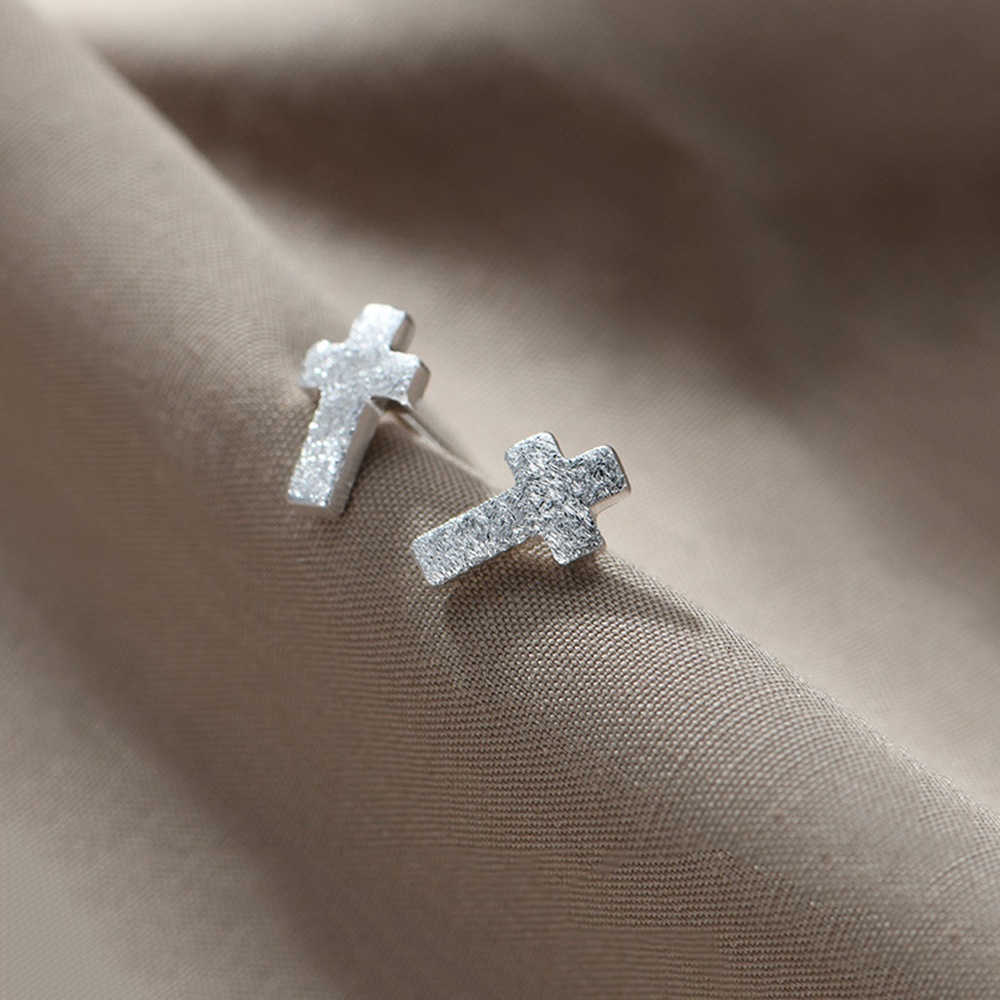 Anting Tusuk Salib Geometris Kecil Simple Lucu Warna Silver Perhiasan Logam Untuk Wanita