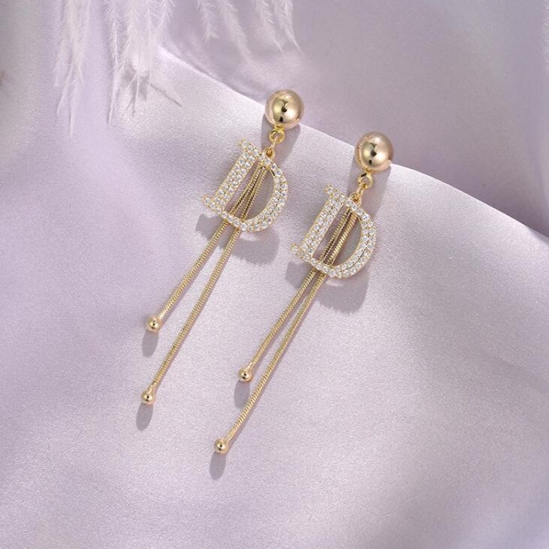 2023baru Huruf D Anting Rumbai Wanita Berlian Anting Bulat925 Perak Jarum Pribadi Perhiasan Premium Serbaguna Ornamen