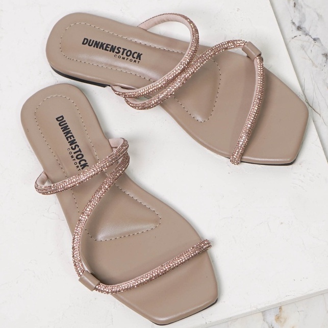 SARASARA YUK - Dunkenstock Dyor Sandal Wanita Slop Blink Kristal Size 36 - 40 Sendal Teplek Flat Selop Crystal Cewek Pergi Jalan Rumahan Belleza Warna Smoke Coklat Premium 37 38 39 Perempuan Kekinian Terbaru Shoes ORI Original Mall Official Store