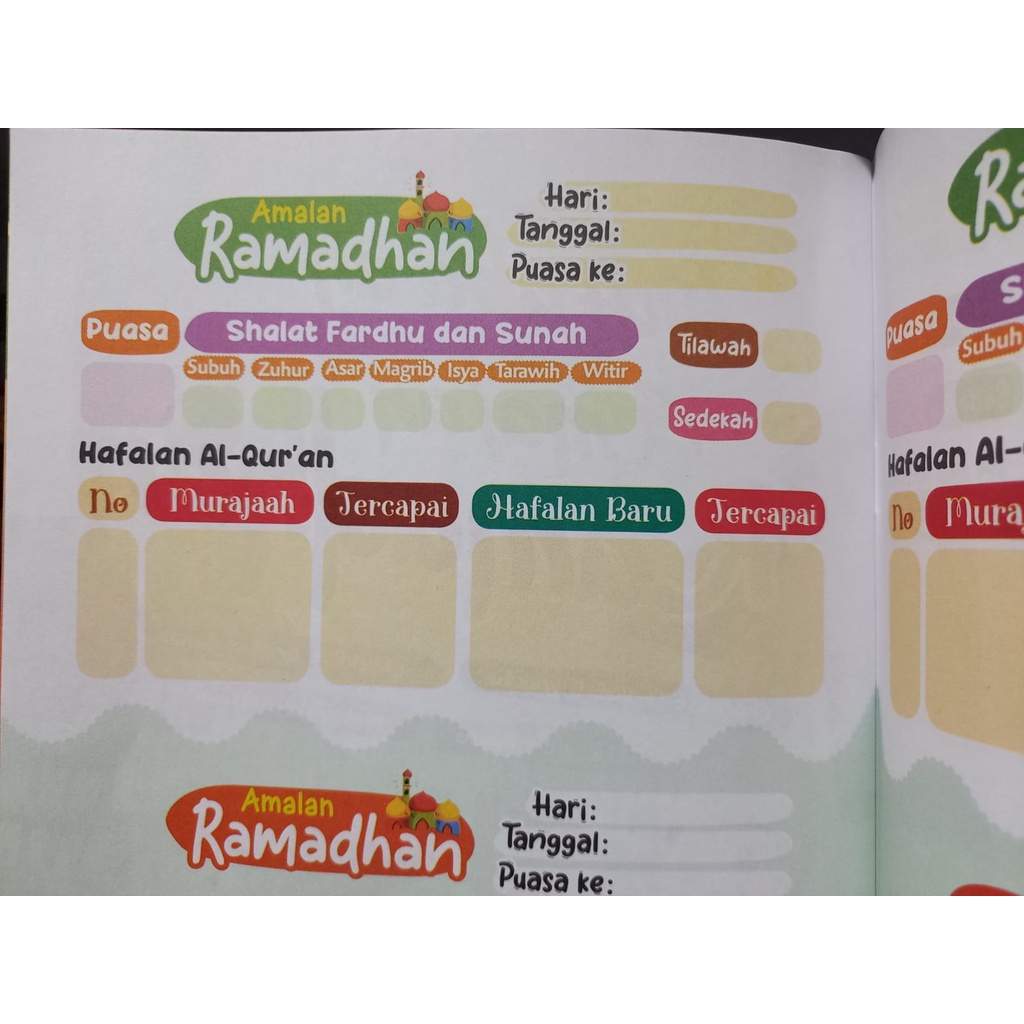 RAMADHAN ACTIVITY BOOK Aktivitas Ramadhan Anak (Usia 5+)