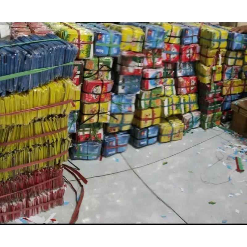 

amplop lebaran 1-100pack *Sudan di lem*