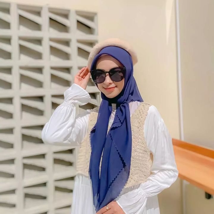 Hijab Bella Square Polycotton Lasercut Premium