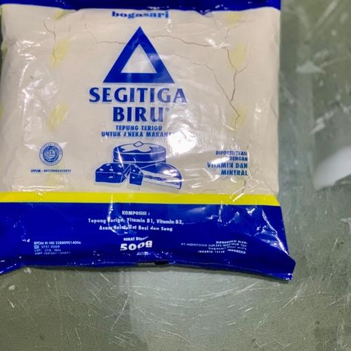 

☉ Tepung SEGITIGA BIRU 500 GR / DUS ( 20 Bungkus ) ✼
