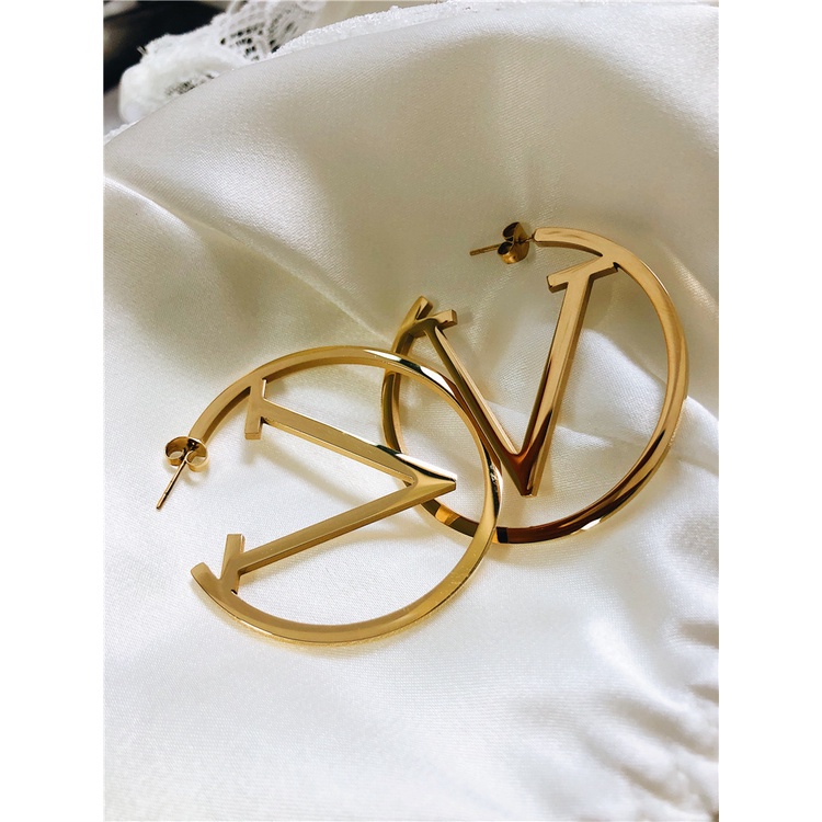 Anting V lingkar Titanium stainless steel 316L harga grosir bisa bayar di tempat