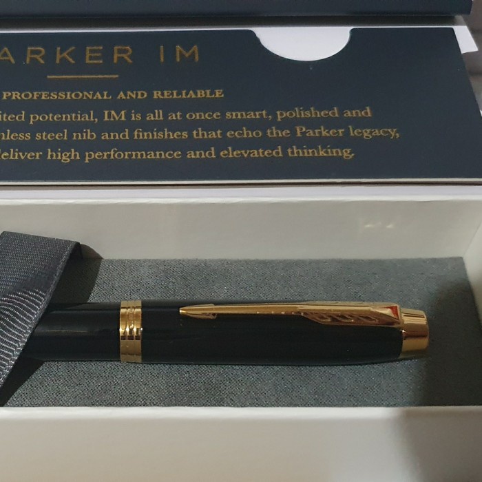 

BISA COD Pulpen Parker IM LQ Black GT Roller Ball Klip Emas