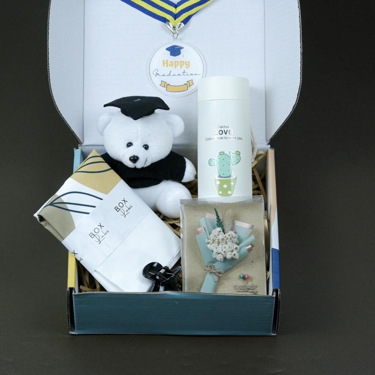 

✻ HAMPERS GIFT BOX KADO WISUDA CEWEK | HAMPERS WISUDA CEWEK ֍