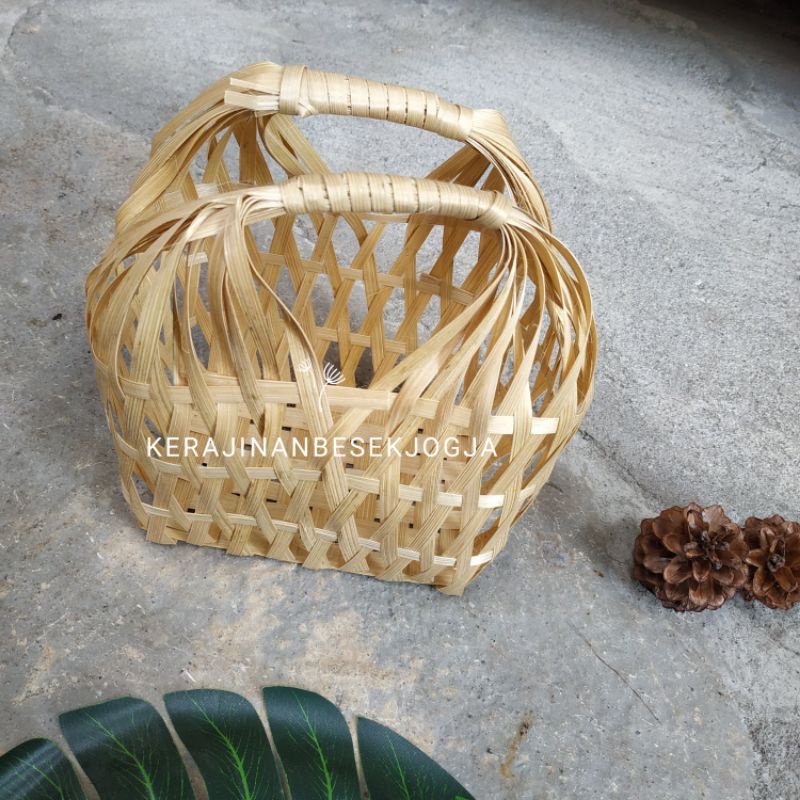 

Terlaris (KL12)TAS SNACK NATURAL / tas bambu / tas snack anyaman bambu tradisional/ goodybag ultah/ tas bambu GROSIR