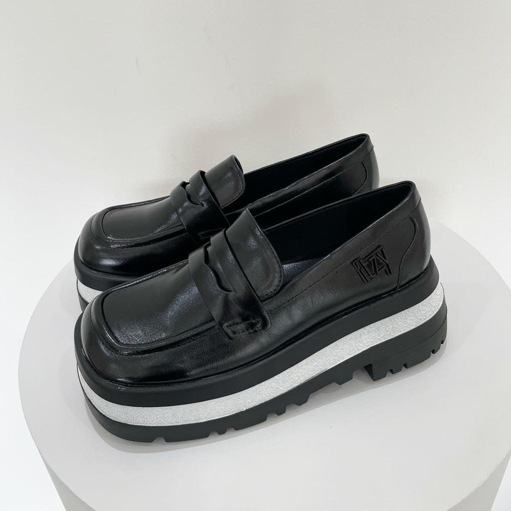 SEPATU  WANITA CNK-3879 ITZY SQUARE TOE HEELS 7CM