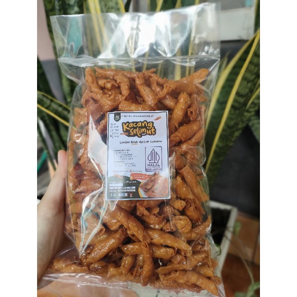 

cemilan Snack kacang selimut 1/2 kg