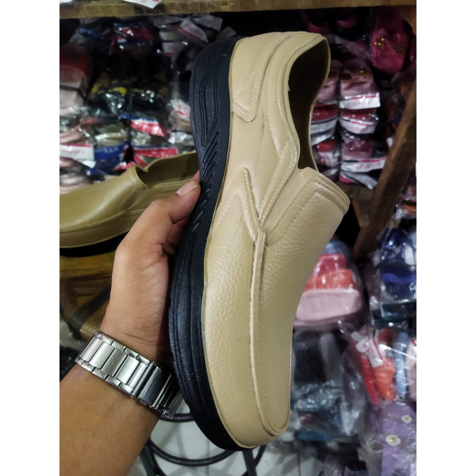 SEPATU KARET LAKI-LAKI ANTI SLIP ANTI AIR NABK 684 (40-43) SEPATU PRIA TERLARIS