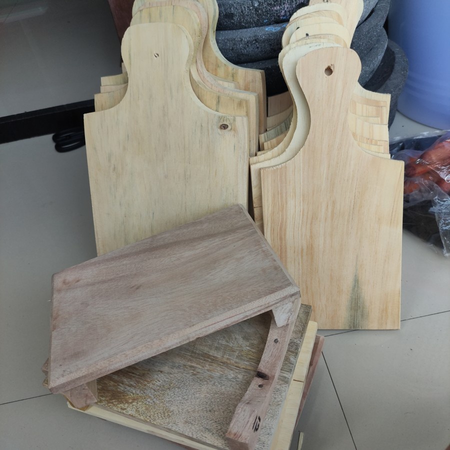 Talenan papan bahan kayu ada dudukan kaki ada yang polos saja cek k - kecil 29x14cm