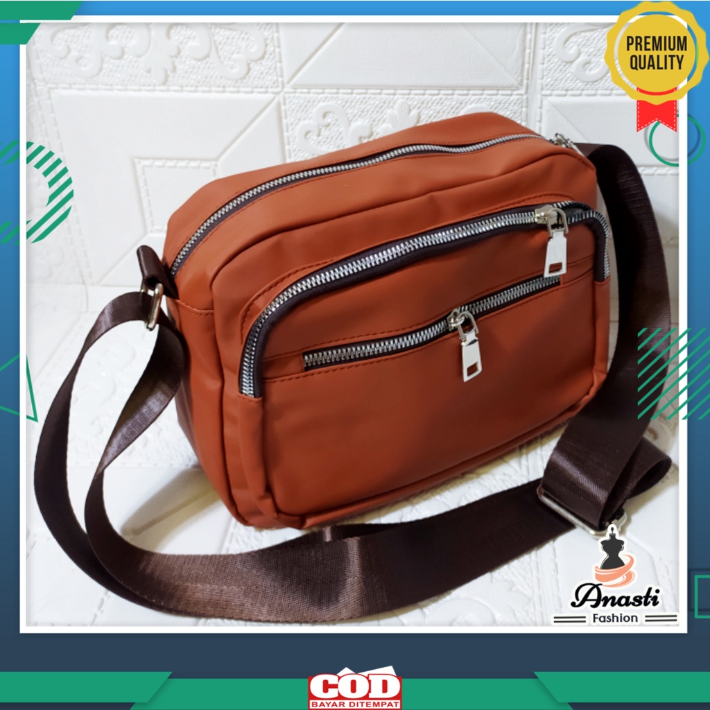 Tas Selempang viral model Tali Gendong 5 kantong resliting ukuran 28x21x14 cm bahan cocoly longchamp