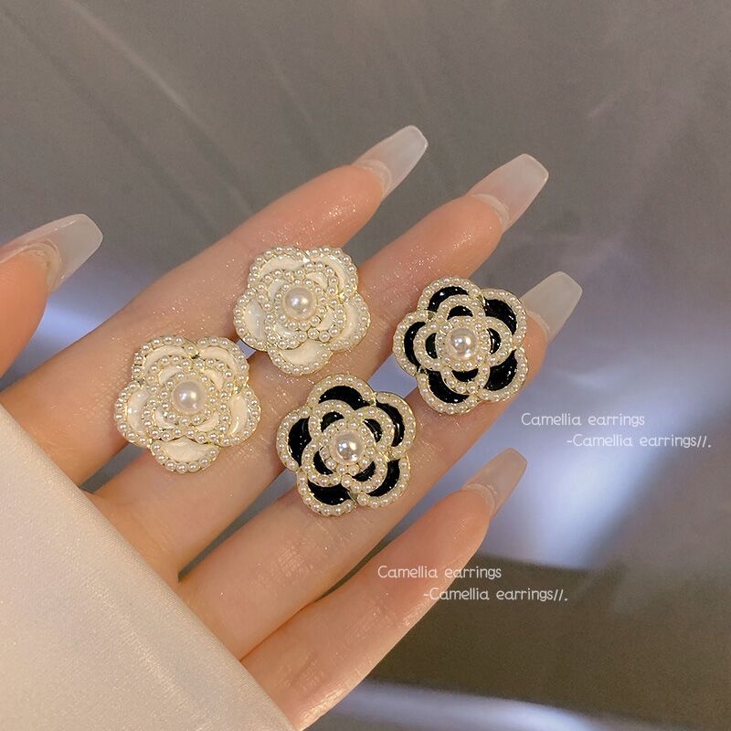 Gadis Manis Mutiara Camellia Anting Korea Ear Studs Aksesori Busana