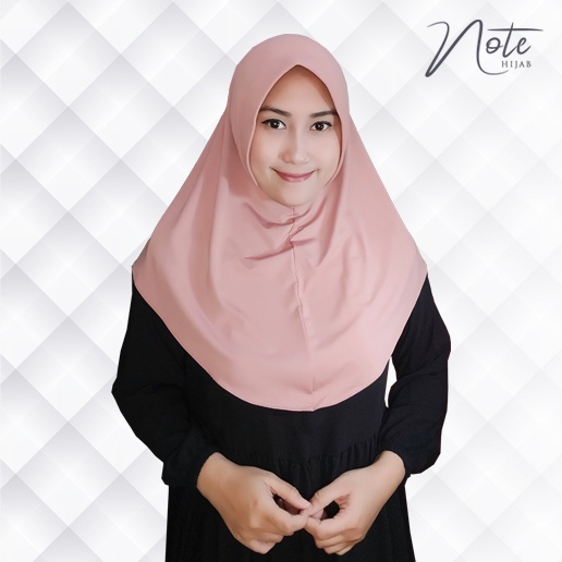 BERGO SPORT HAMIDAH BERGO VOLI BERGO HAMIDAH MENUTUP DADA