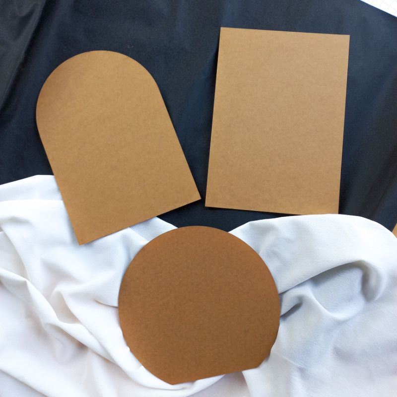 AKRILIK lembaran 2 mm a5 / akrilik bening / acrylic / akrilik 2mm