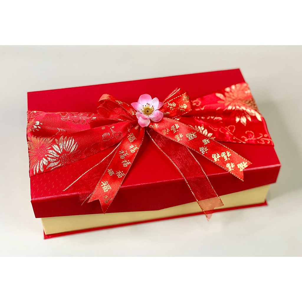 

Box Hampers / Kotak Hampers Imlek/ Cap Go Meh/ Sincia Cheongsam Shanghai
