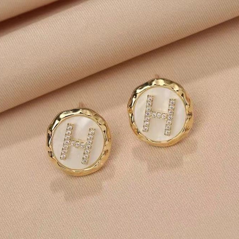 Anting Titanium Wanita Korea Tusuk Bulat Model Huruf H Aksesoris Perhiasan Desain ELegant ANT114