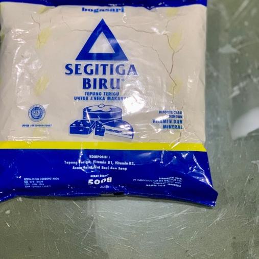 

✷ Tepung SEGITIGA BIRU 500 GR / DUS ( 20 Bungkus ) ➻