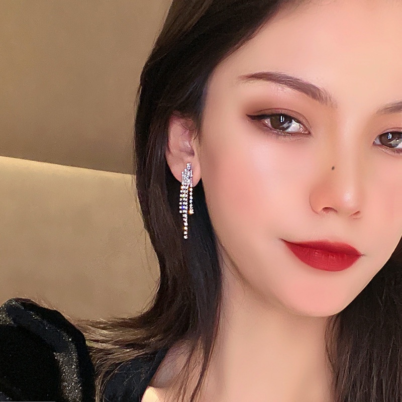 Anting Panjang Fashion Dengan Anting Rumbai Berlian Anting Kepribadian Sederhana Korea Perempuan