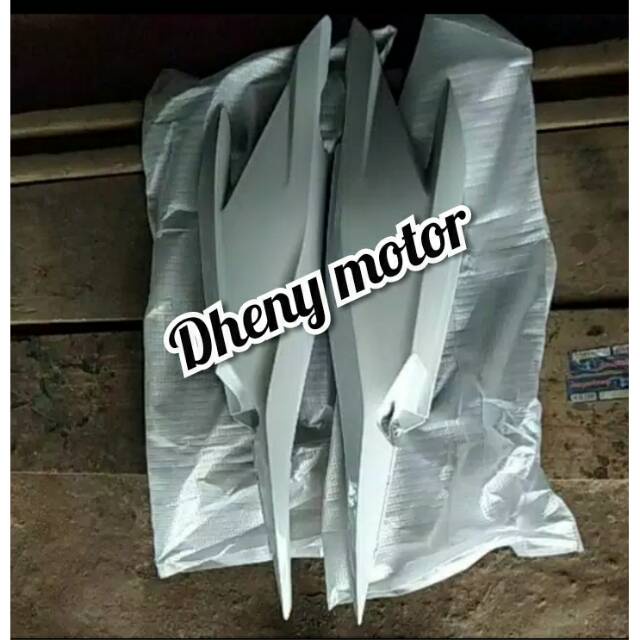 Body belakang Honda Vario 125 old