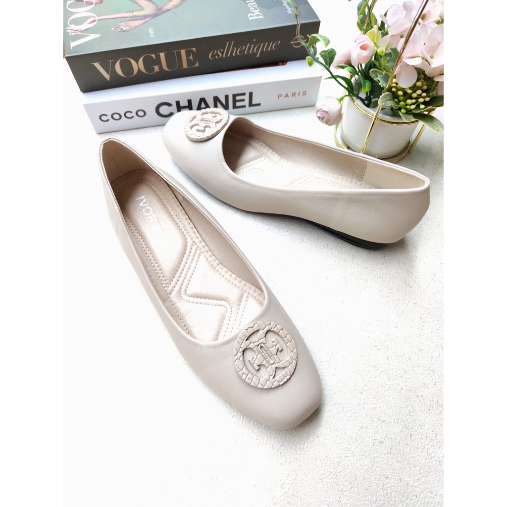 IVORY Sepatu Flat Wanita Ukuran Jumbo 41 42 43 44 B993-1632