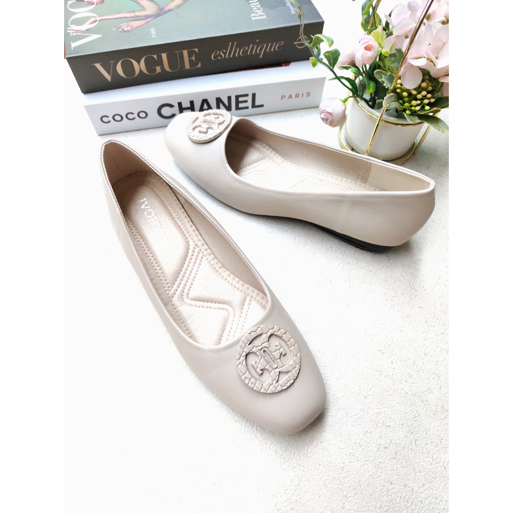 IVORY Sepatu Flat Wanita Ukuran Jumbo 41-44 B993-1632