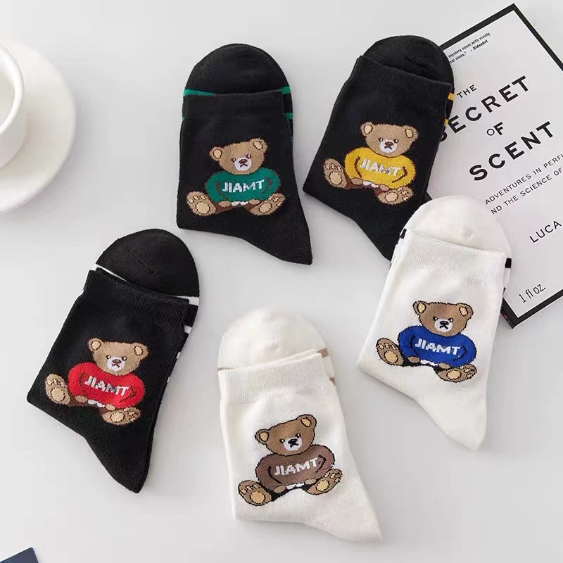 ⭐️𝐈𝐇𝐒 𝟗𝟐𝟎 𝐋𝐚𝐦𝐩𝐮𝐧𝐠⭐️Kaos Kaki Pria Wanita Panjang Setinggi Betis Motif Beruang New Summer Bear Socks