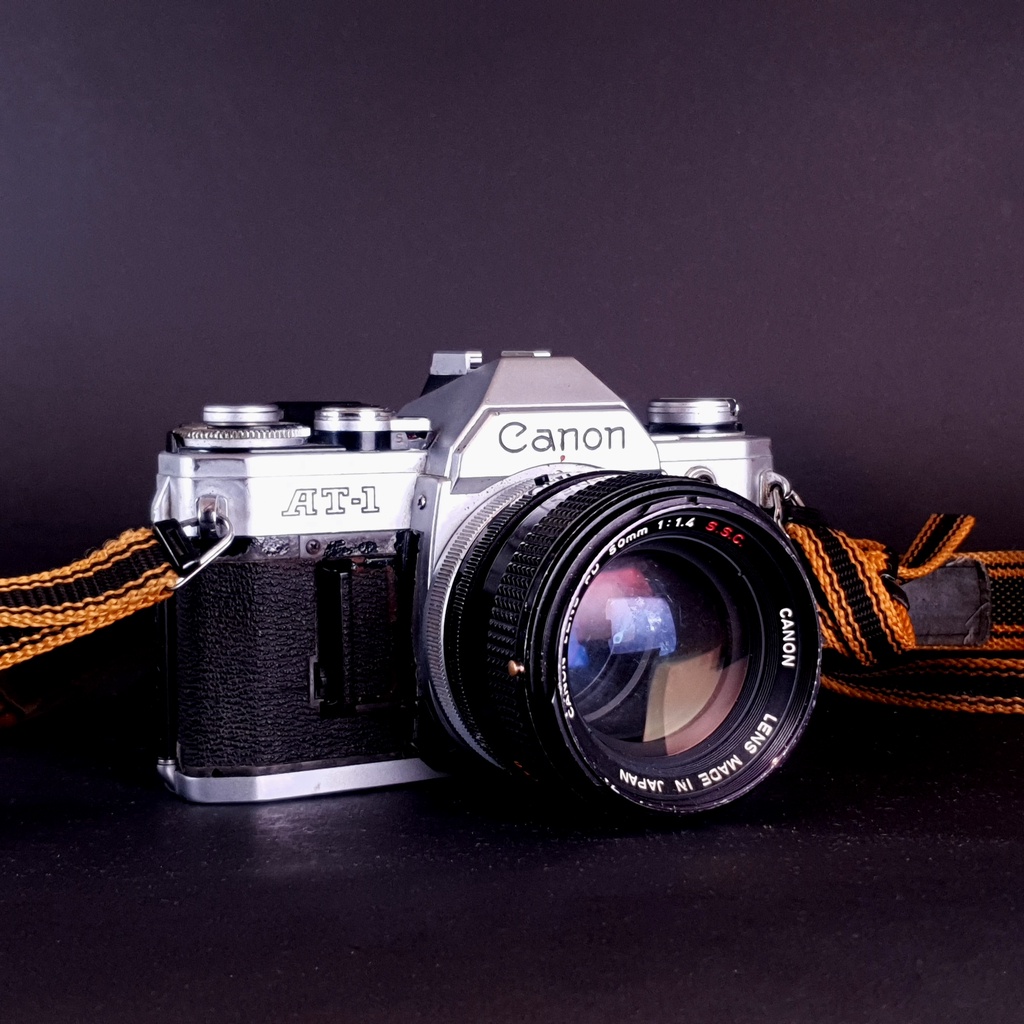 CANON AT -1 +LENSA 50 F 1.4 LIKE NEW  KAMERA FILM KAMERA ANALOG