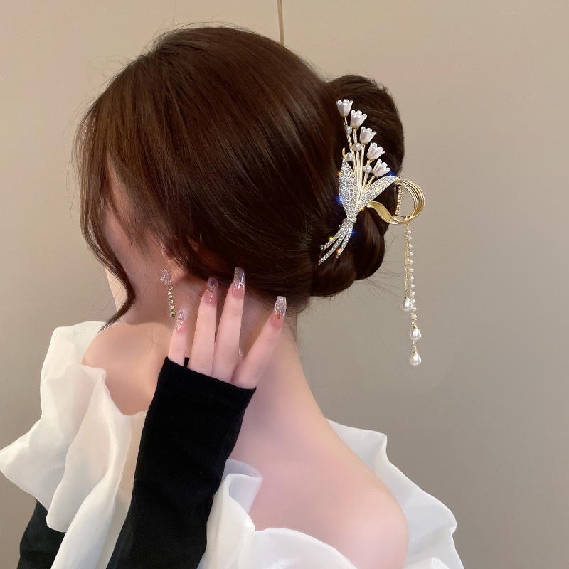 Rice Flower Flowing Supan Hair Grabbing Pearl Aksesoris Rambut Musim Panas Bunga Sandwich Hiu Metal Untuk Wanita