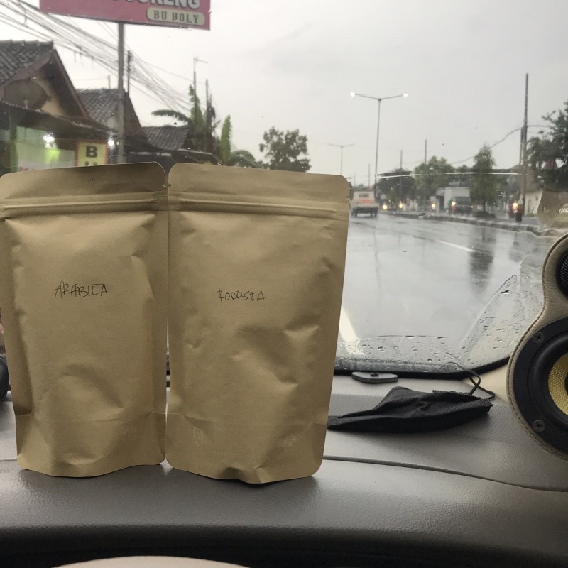 

kopi robusta dan arabica