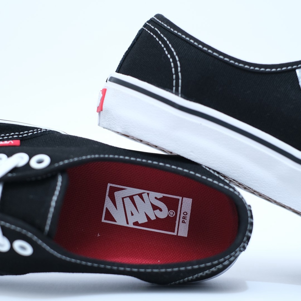 SALE DISKON! V4NS PRO AUTHENTIC BLACK/WHITE 100% ORIGINAL BNIB